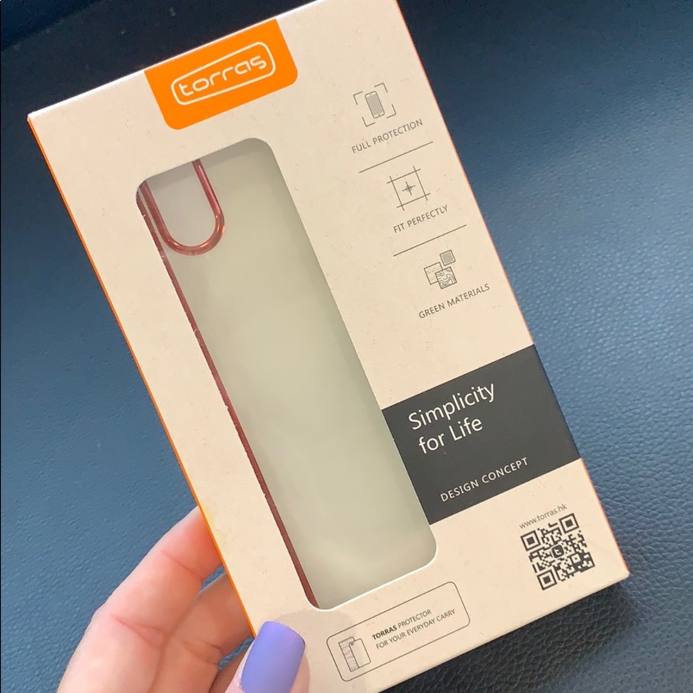{NIB} iPhone XS Case 📱❤️ - Picture 4 of 5